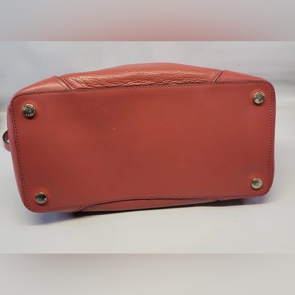 Michael Kors Women's aria pebbled leather purse salmon/terracotta shade. - Picture 11 of 12